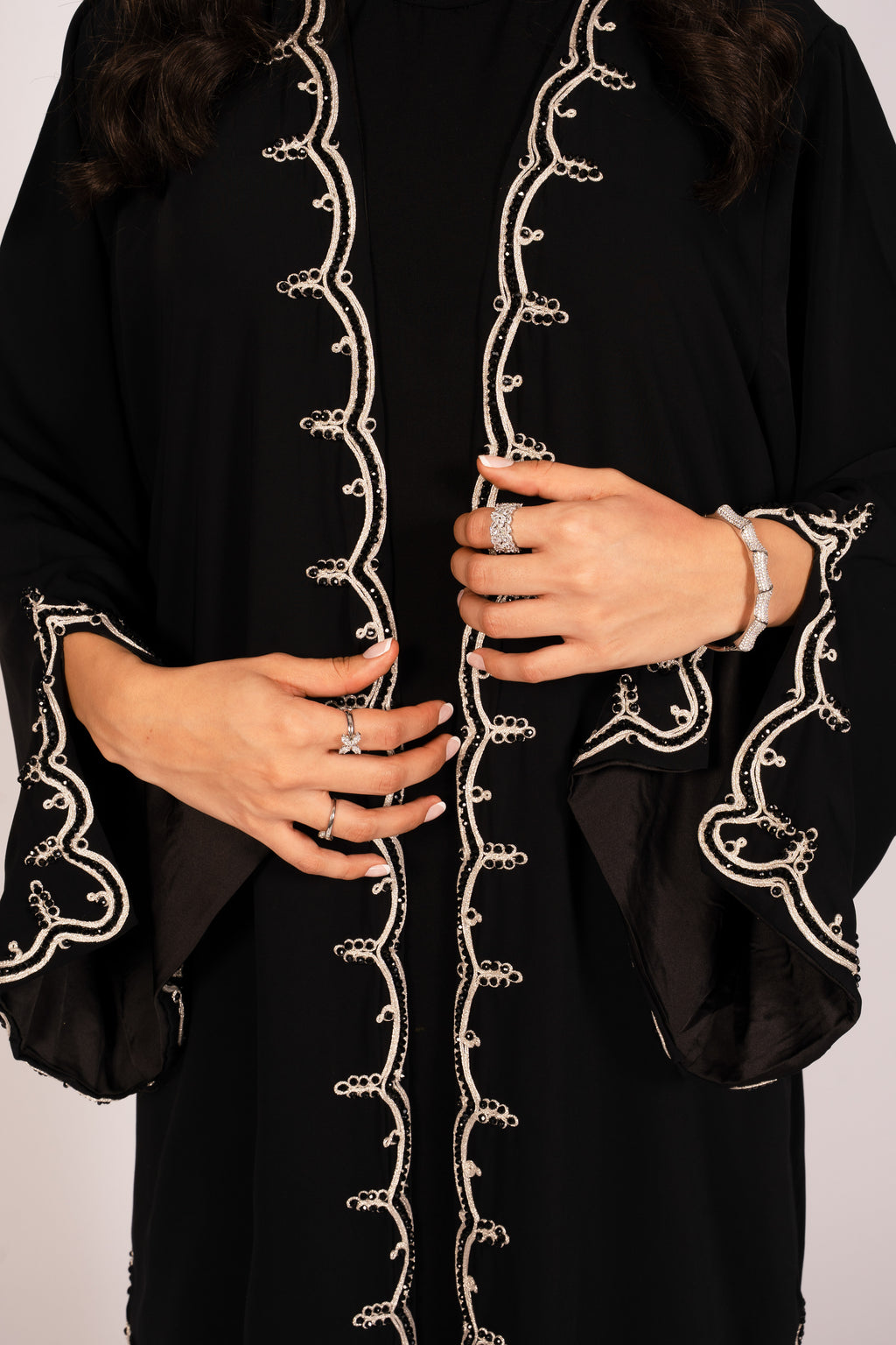 Abaya Noir/Silver Lining